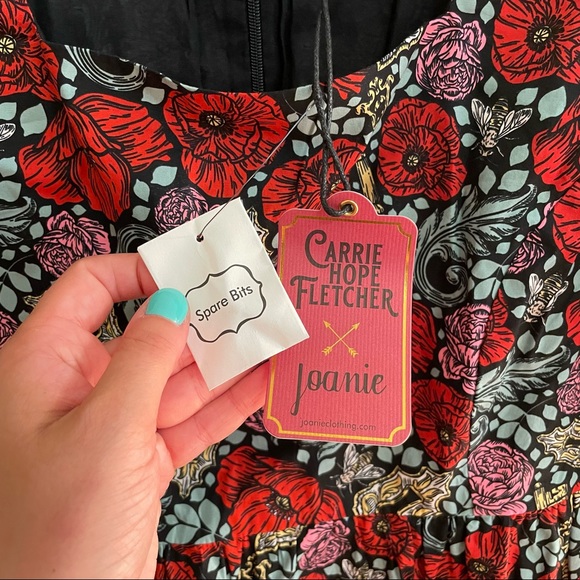 Joanie x Carrie Hope Fletcher - Candice Secret Garden midi dress - Picture 7 of 7